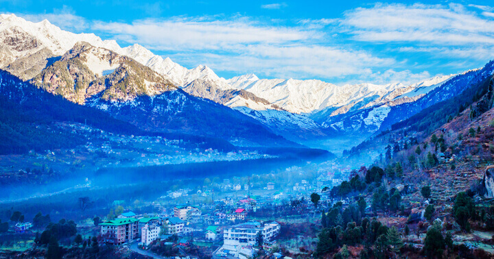 Snowcapped mountains in Shimla, India