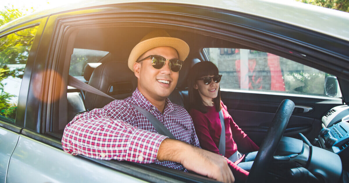 Friends carpooling as a way to save on petrol mileage