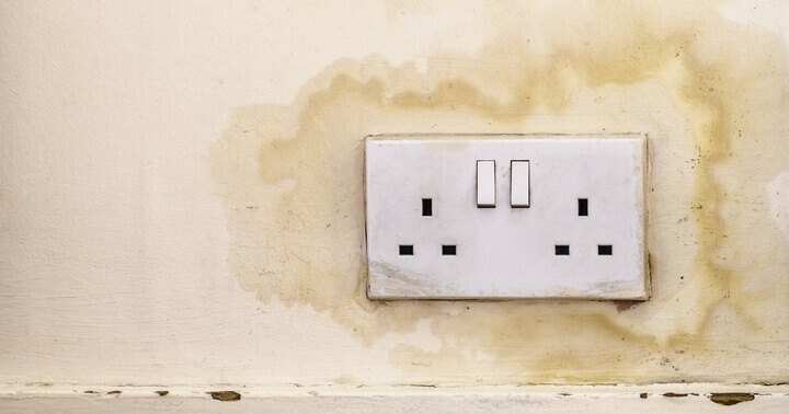 Check your socket and wiring in an old hdb flat