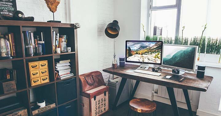 Minmalist home office decor