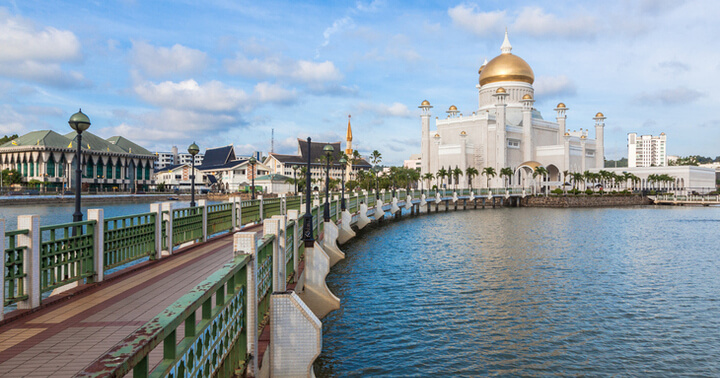 Omar-Ali-Saifuddien-Mosque-Brunei