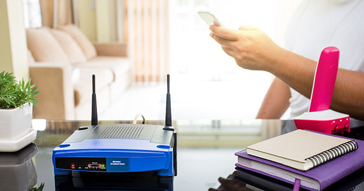 Wi-Fi router with wireless home devices